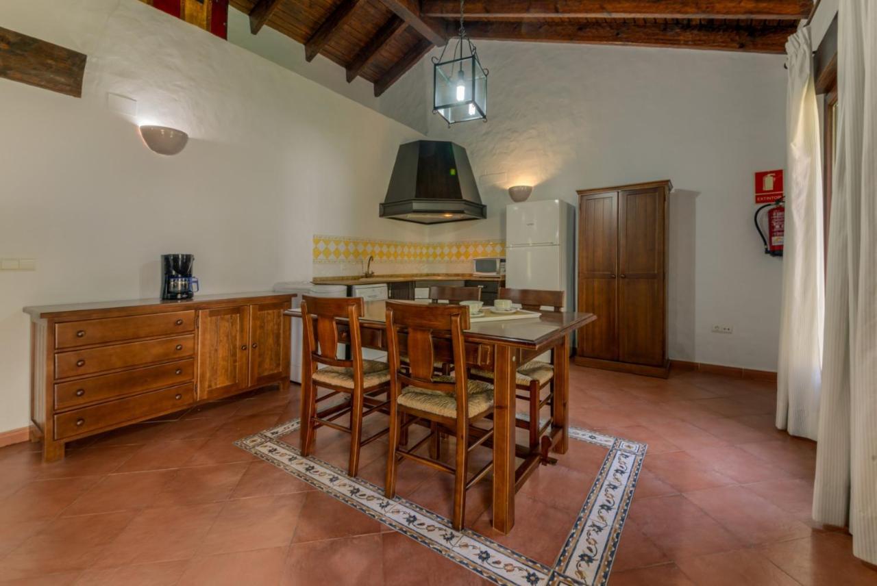 Вілла Hacienda Roche Viejo Коніль-де-ла-Фронтера Екстер'єр фото