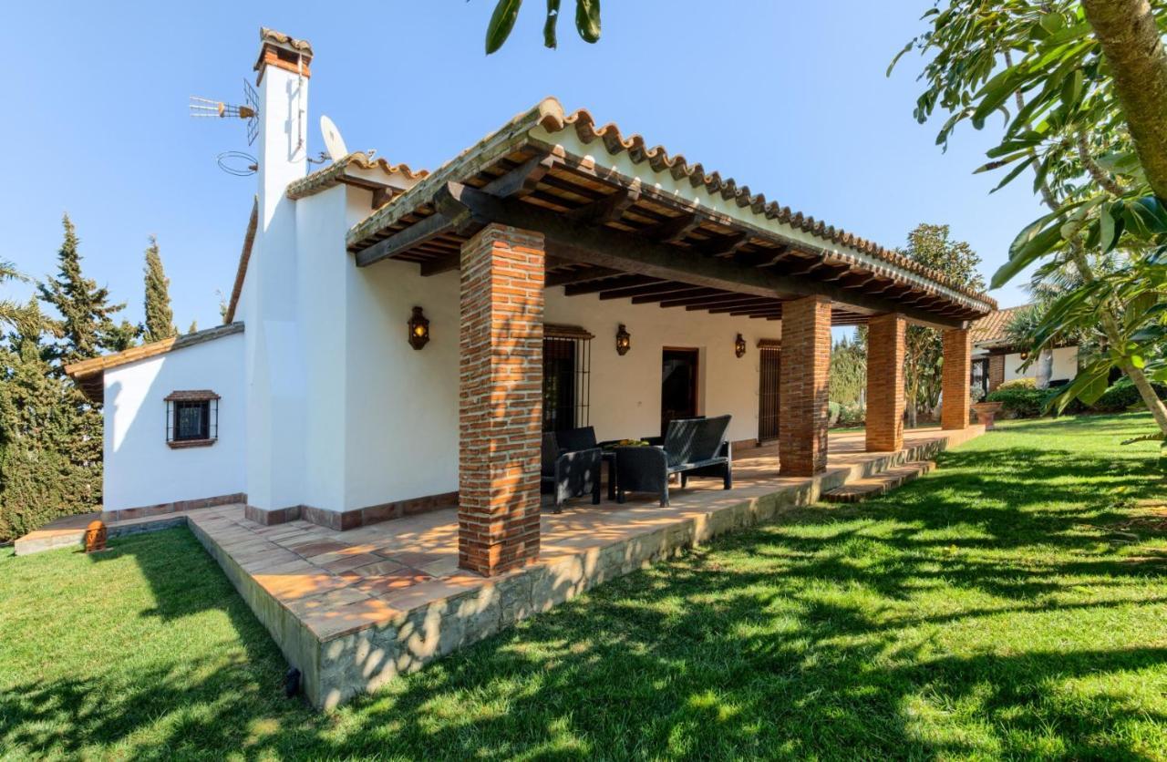 Вілла Hacienda Roche Viejo Коніль-де-ла-Фронтера Екстер'єр фото